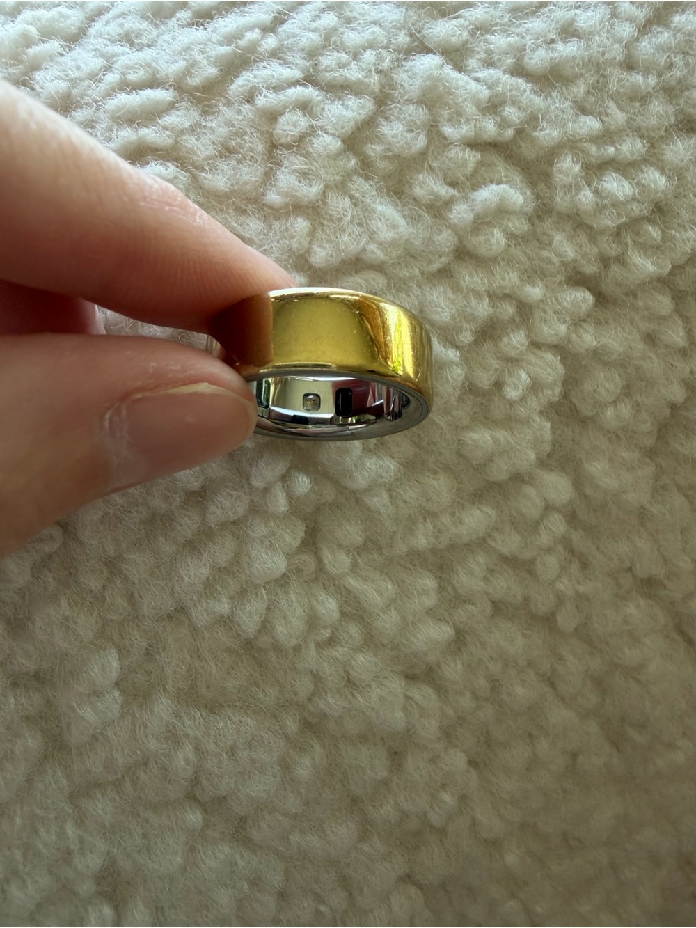 Oura Ring 4 - Size 7 Gold